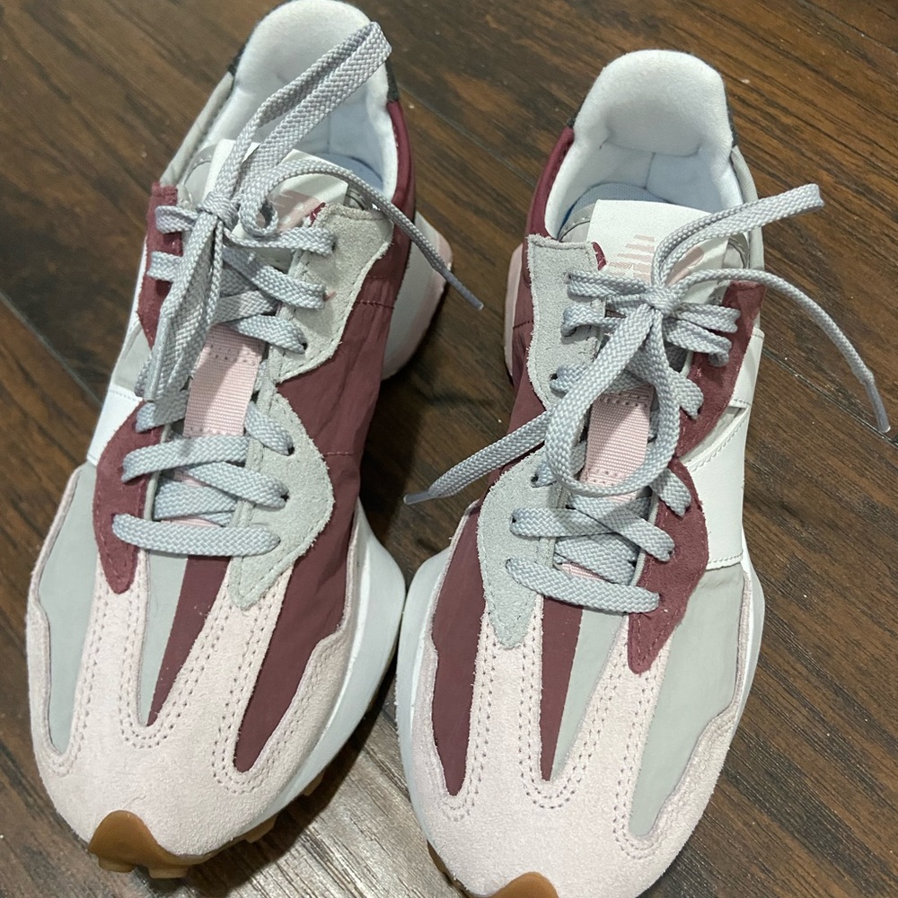 LIKE NEW New Balance 327 stone grey/raincloud